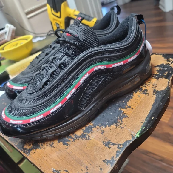 Undefeated x Airmax 97 OG "Black" mens size 11.5 - Picture 2 of 7